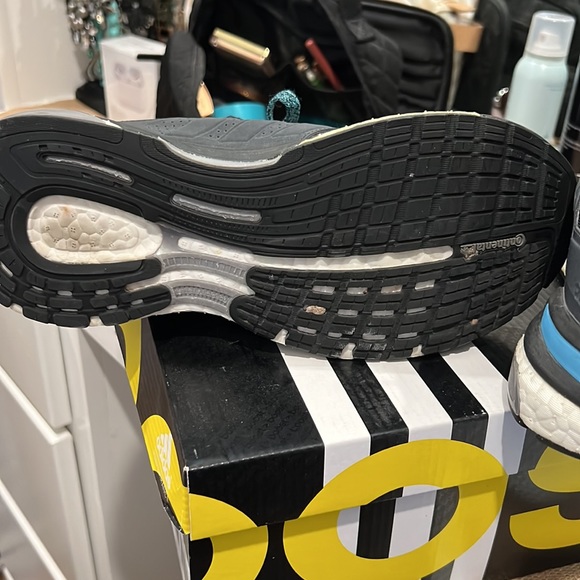 Adidas supernova sequence boost 8 running shoe. Size 8. Like new. - Picture 5 of 5